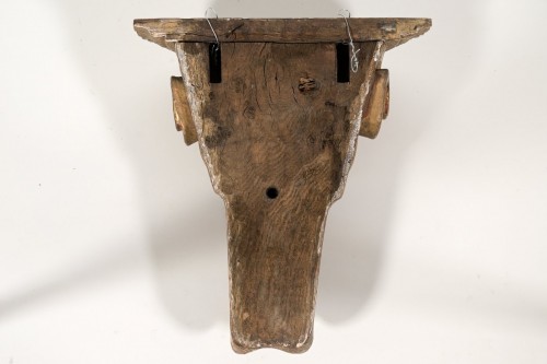 Decorative Objects  - A pair of Italian gilt wood wall brackets