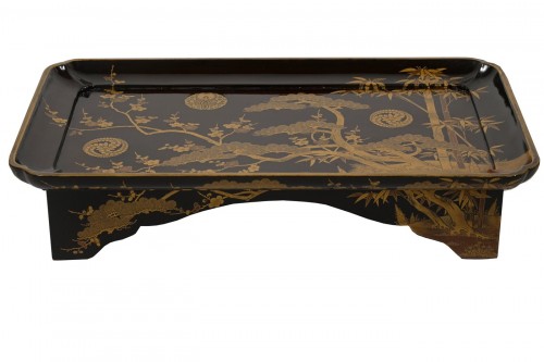 A Japanese Edo period lacquer tray
