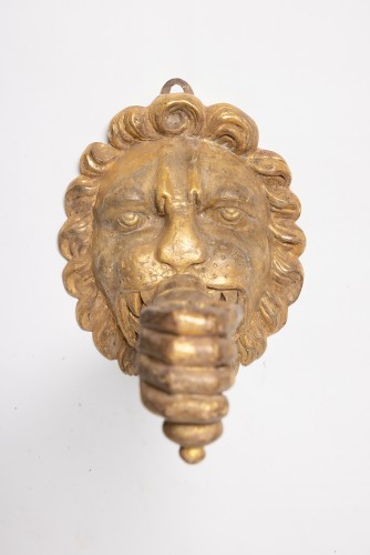 Louis XV - A pair of baroque giltwood wall lights