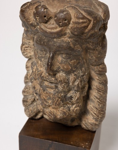 A 17th century French terracotta bearded man's head - Sculpture Style 