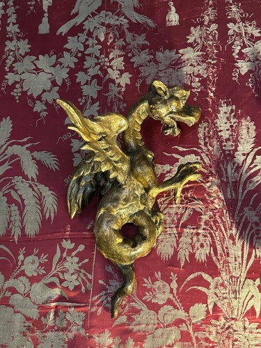 A pair of Italian Rococo period gilt wood winged dragons - 