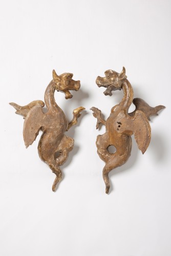 A pair of Italian Rococo period gilt wood winged dragons - Louis XV
