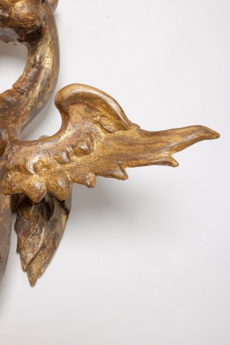 Louis XV - A pair of Italian Rococo period gilt wood winged dragons