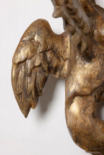 Antiquités - A pair of Italian Rococo period gilt wood winged dragons