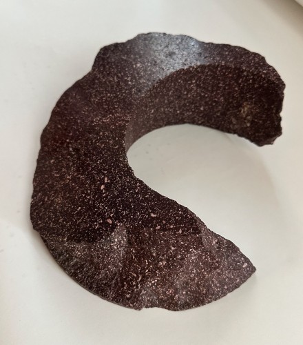 Curiosities  - A Roman antique element in Egyptian porphyry