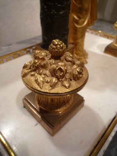 Decorative Objects  - A Directoire gilt bronze and white marble inkwell