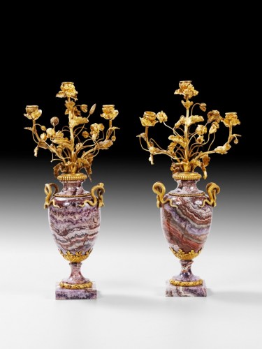 Restauration - Charles X - Paire de vases en bluejohn montés en candélabres France vers 1830