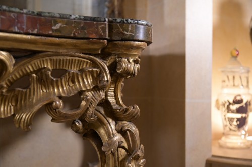 Antiquités - Console romaine en bois doré vers 1730