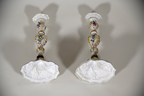 A pair of English George III Battersea enamel candlesticks - 