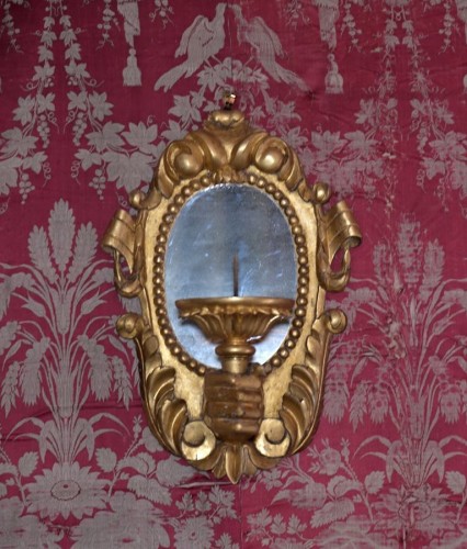 Paire de bras d'applique sur miroirs en bois doré Italie 18e siècle - Galerie Sylvain Levy Alban