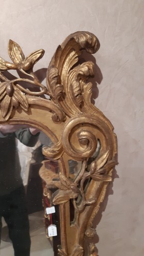 Antiquités - Grand miroir en bois doré d'époque Louis XV