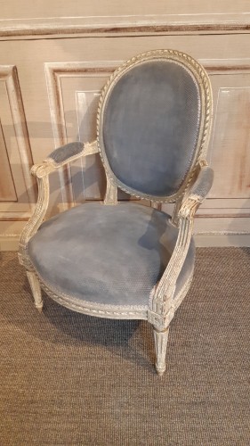 Paire de fauteuils Louis XVI, estampillés P BERNARD - Sièges Style Louis XVI