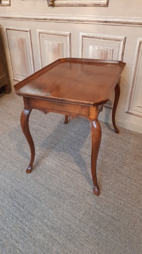 Walnut cabaret table, 18th century - Louis XV