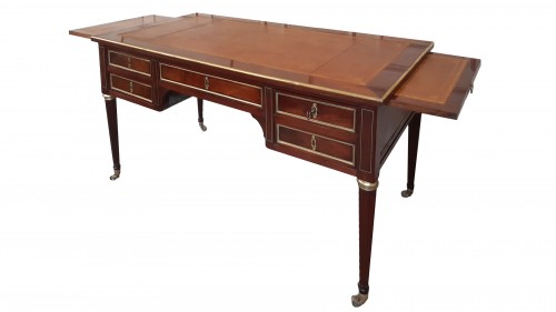 Large Louis XVI mahogany bureau plat