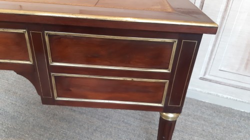 Furniture  - Large Louis XVI mahogany bureau plat