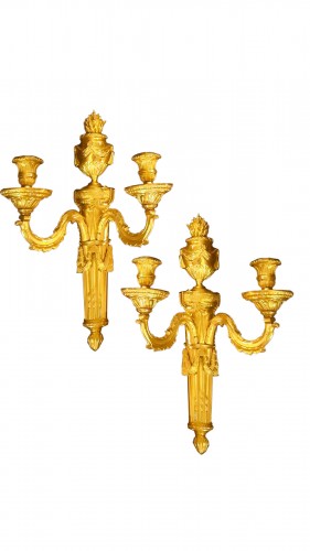 Paire d'appliques en bronze ciselé et doré d'époque Louis XVI