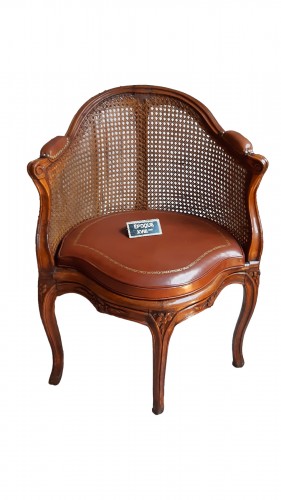 Fauteuil de bureau en hêtre naturel à fond de canne d'époque Louis XV