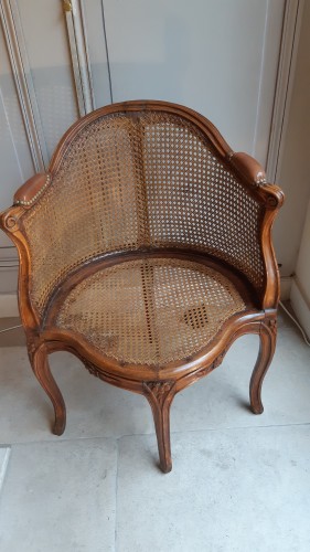 Fauteuil de bureau en hêtre naturel à fond de canne d'époque Louis XV - Sièges Style Louis XV