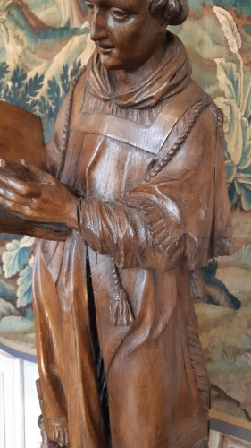 XVIIIe siècle - Grande statue de Saint Vulfran en chêne naturel, fin XVIIe début XVIIIe siècle