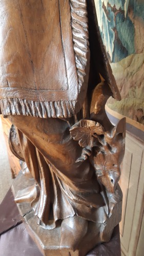Grande statue de Saint Vulfran en chêne naturel, fin XVIIe début XVIIIe siècle - Louis XIV