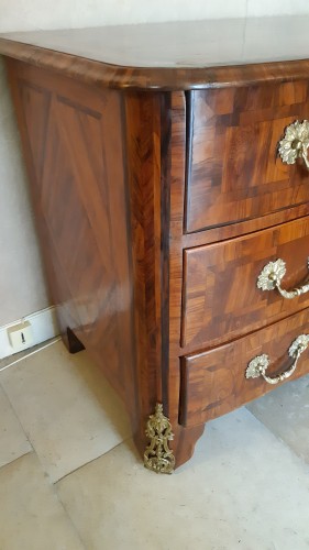 Commode en placage d'olivier et palissandre d' époque Louis XIV- Régence - Régence