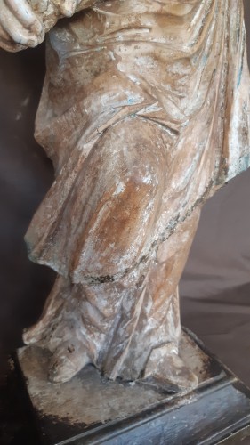 Antiquités - Grande vierge à l'enfant du XVIIe siècle en tilleul sculpté