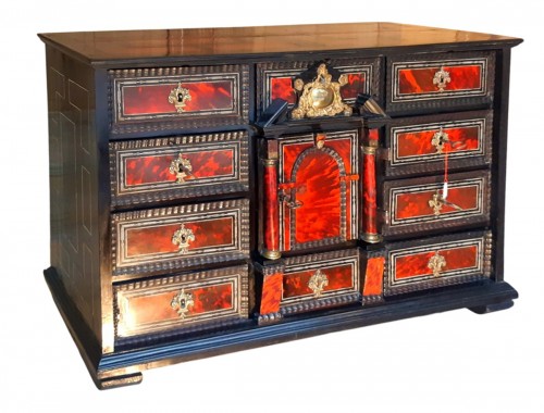 Cabinet de voyage flamand du XVIIe siècle