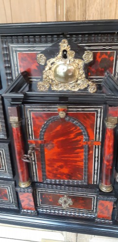 Cabinet de voyage flamand du XVIIe siècle - Mobilier Style Louis XIII