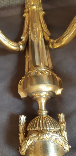 Luminaires Appliques - Paire d'appliques en bronze ciselé, doré d'époque Louis XVI