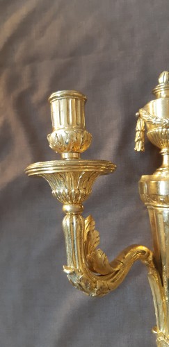 Paire d'appliques en bronze ciselé, doré d'époque Louis XVI - Louis XVI
