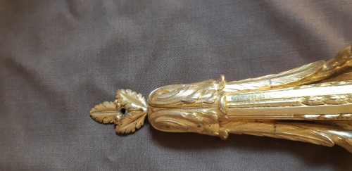 Louis XVI - Paire d'appliques en bronze ciselé, doré d'époque Louis XVI