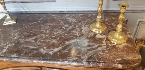 XVIIIe siècle - Buffet de chasse en chêne blond du XVIIIe siècle
