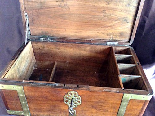 Large box with secret drawers by Jean-François Hache - Furniture Style Louis XVI