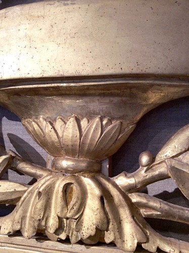 Miroir en bois sculpté et doré d'époque Louis XVI - Sylvain Rochas