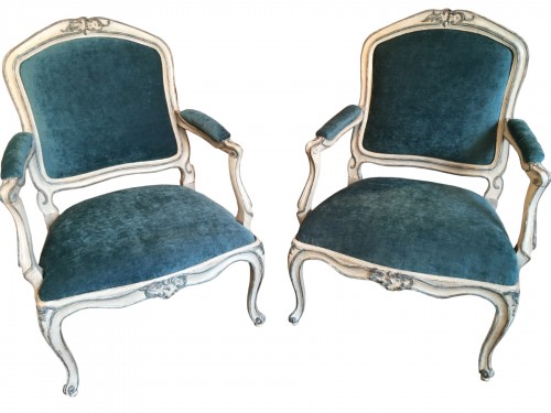 Paire de fauteuils, à chassis, d'époque Louis XV éstampillés M.Cresson