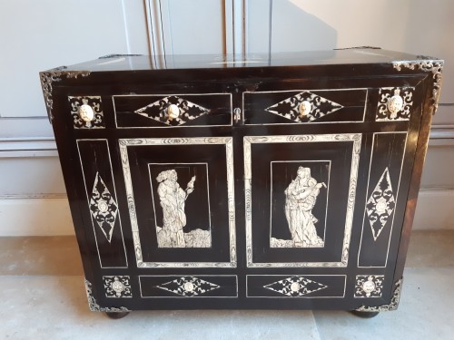 Petit cabinet de voyage, Italie XVIIe siècle - Mobilier Style Louis XIII