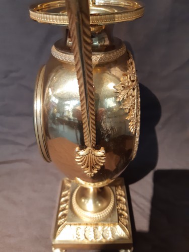 Pendule en bronze doré d'époque Empire signée LEPINE - Horlogerie Style Empire