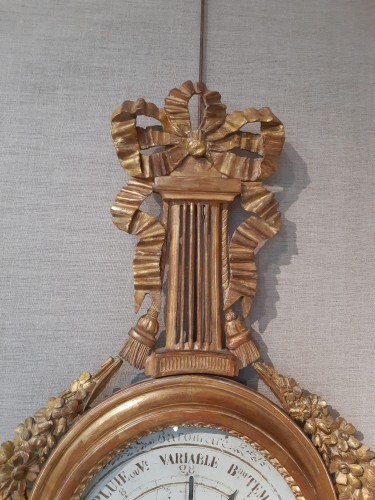 Baromètre en bois sculpté, doré, d'époque Louis XVI - Objet de décoration Style Louis XVI