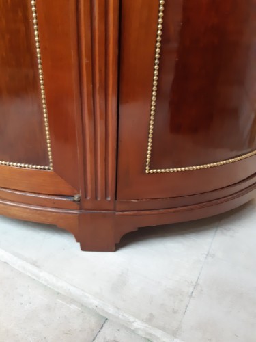 Mahogany in-between cabinet stamped F. SCHEY - 