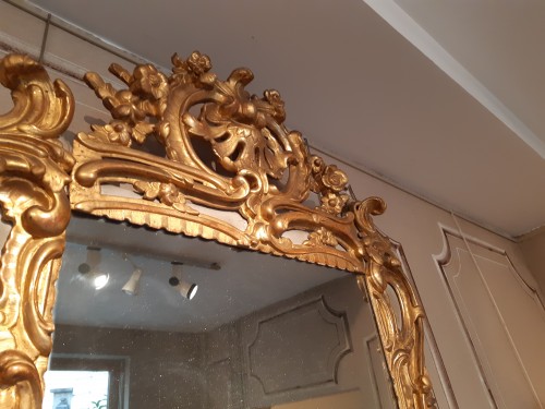 Grand miroir en bois doré d'époque Louis XV - Louis XV