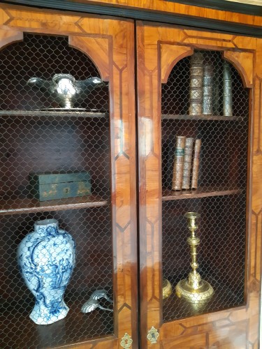 18th century - Small bookcase in veneer from the Louis XIV period