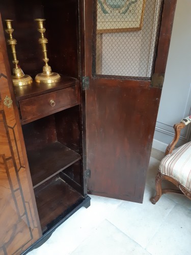 Antiquités - Small bookcase in veneer from the Louis XIV period