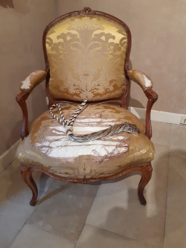 Paire de fauteuils à dos plat, d'époque Louis XV - Sièges Style Louis XV