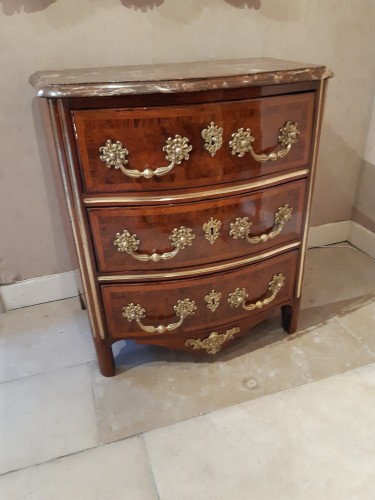 Mobilier Commode - Petite commode en placage d'époque Régence