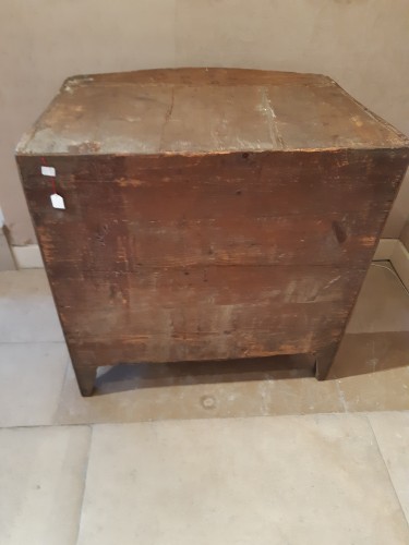 Petite commode en placage d'époque Régence - Régence