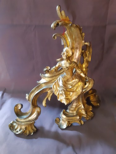 Chenets en bronze doré d'époque Louis XV - Objet de décoration Style Louis XV