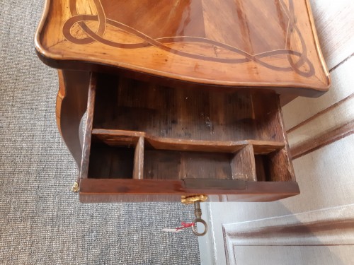 18th century - Small table in marquetry attributed to P ROUSSEL