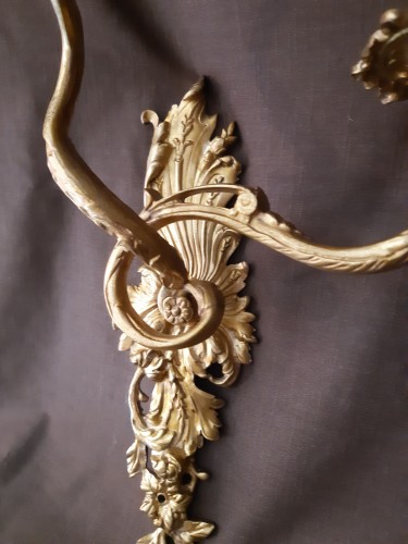 Paire d'appliques en bronze doré, modèle d'André Charles Boulle - Luminaires Style Régence