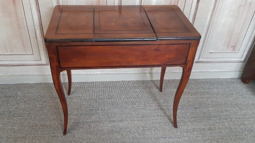 18th century dressing table by Jean François hache - Transition