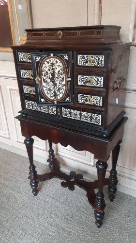Furniture  - 17th century Italian travel cabinet in ebony, rosewood and ivory veneer
